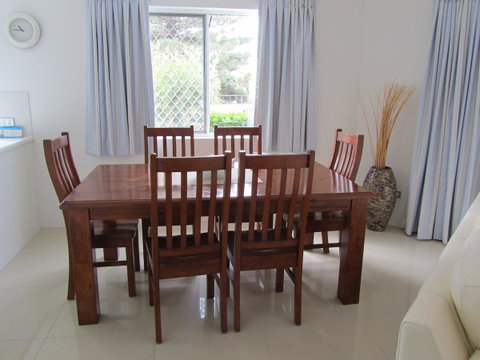 Le Beach Apartments - Accommodation Burleigh 19