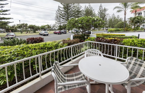 Le Beach Apartments - Accommodation Burleigh 6