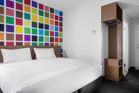 Ibis Styles Brisbane Elizabeth Street - Accommodation Burleigh 10