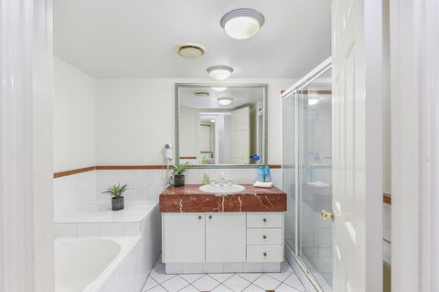 APR Private SUITES MOROC By The Beach - Accommodation Burleigh 28