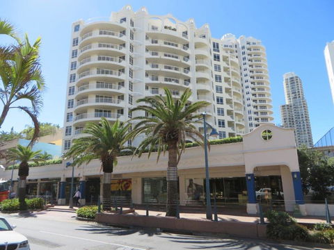 APR Private SUITES MOROC By The Beach - Accommodation Burleigh 9