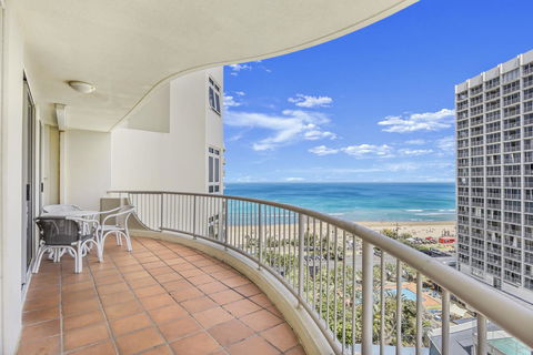 APR Private SUITES MOROC By The Beach - Accommodation Burleigh 14