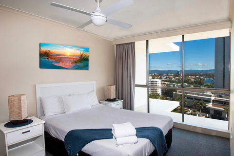Seacrest Beachfront Apartments Surfers Paradise - Accommodation Burleigh 17