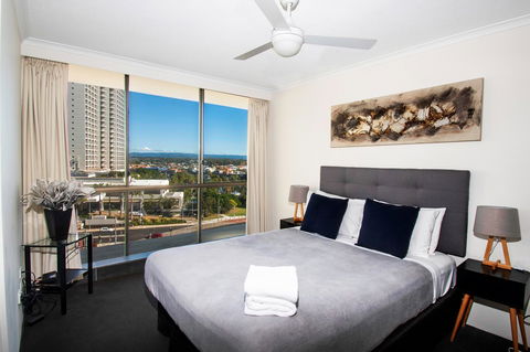 Seacrest Beachfront Apartments Surfers Paradise - Accommodation Burleigh 1