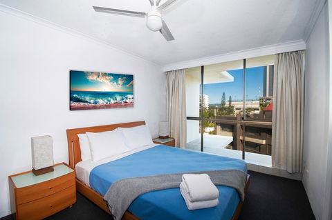 Seacrest Beachfront Apartments Surfers Paradise - Accommodation Burleigh 10