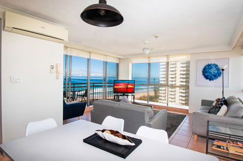 Seacrest Beachfront Apartments Surfers Paradise - Accommodation Burleigh 21