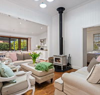 Frangipani House - Accommodation Burleigh