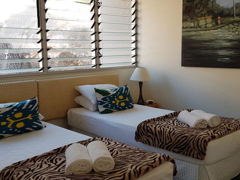Penthouse On Bright Point - Accommodation Burleigh 10