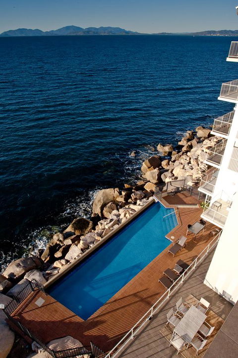Penthouse On Bright Point - Accommodation Burleigh 9