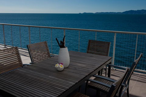 Penthouse On Bright Point - Accommodation Burleigh 1