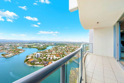The Towers Of Chevron Renaissance - Holidays Gold Coast - Accommodation Burleigh 12