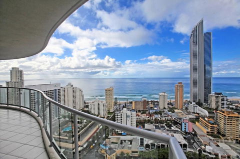 The Towers Of Chevron Renaissance - Holidays Gold Coast - Accommodation Burleigh 36