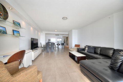 The Towers Of Chevron Renaissance - Holidays Gold Coast - Accommodation Burleigh 21
