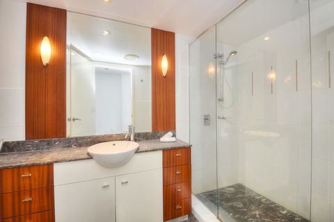 The Towers Of Chevron Renaissance - Holidays Gold Coast - Accommodation Burleigh 17
