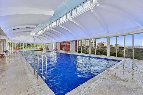 The Towers Of Chevron Renaissance - Holidays Gold Coast - Accommodation Burleigh 9