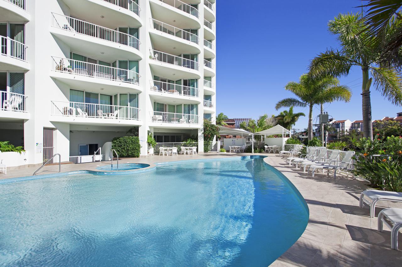 Labrador QLD Accommodation Burleigh
