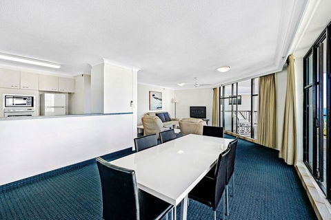 ULTIQA Beach Haven On Broadbeach - Accommodation Burleigh 37
