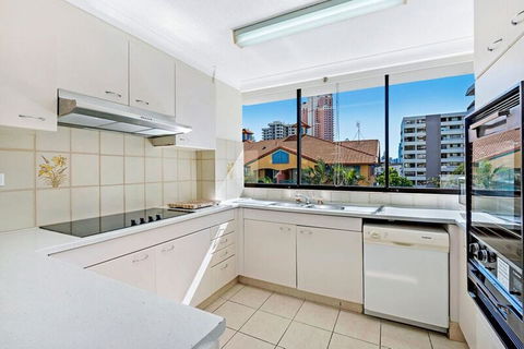ULTIQA Beach Haven On Broadbeach - Accommodation Burleigh 41
