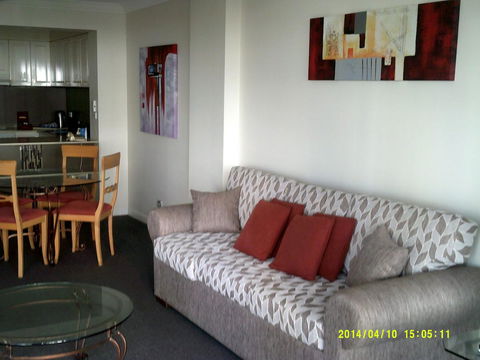 The Phoenician Resort - Accommodation Burleigh 26