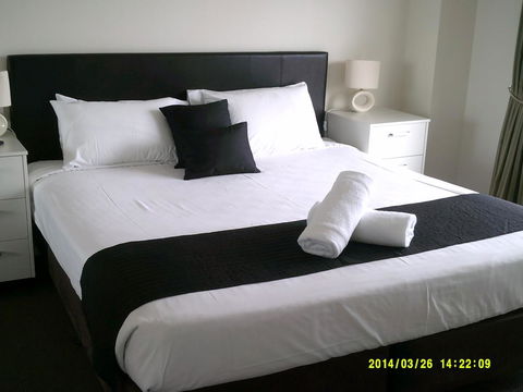 The Phoenician Resort - Accommodation Burleigh 27
