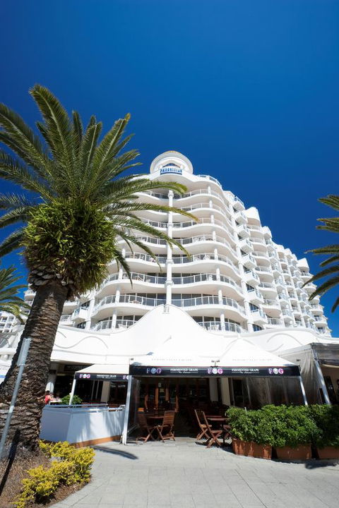 The Phoenician Resort - Accommodation Burleigh 4