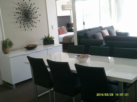 The Phoenician Resort - Accommodation Burleigh 20