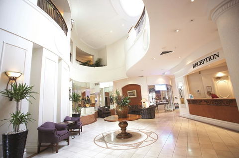 The Phoenician Resort - Accommodation Burleigh 5