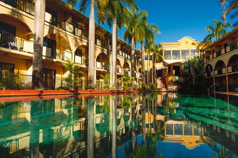 Palm Royale Cairns - Accommodation Burleigh 6