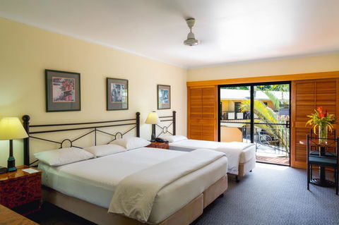 Palm Royale Cairns - Accommodation Burleigh 21