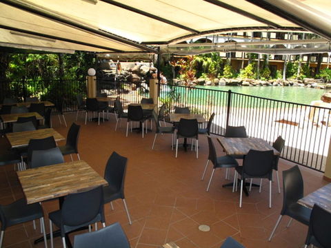 Palm Royale Cairns - Accommodation Burleigh 7