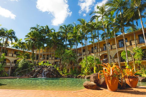 Palm Royale Cairns - Accommodation Burleigh 11