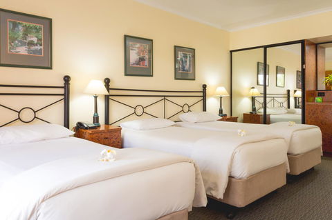 Palm Royale Cairns - Accommodation Burleigh 29