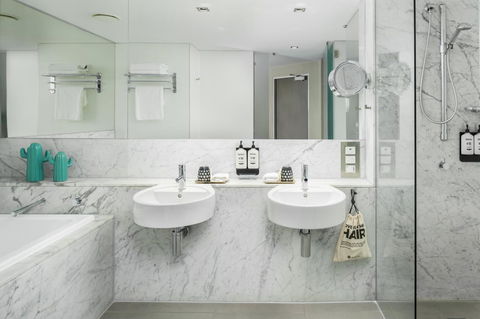 Ovolo The Valley Brisbane - Accommodation Burleigh 2