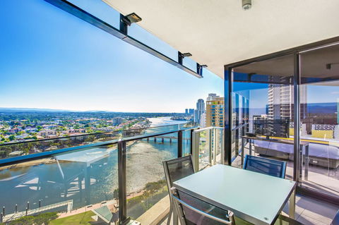 Mantra Circle On Cavill - Accommodation Burleigh 34