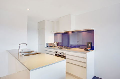 Mantra Circle On Cavill - Accommodation Burleigh 33