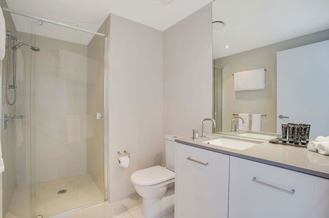 Mantra Circle On Cavill - Accommodation Burleigh 24