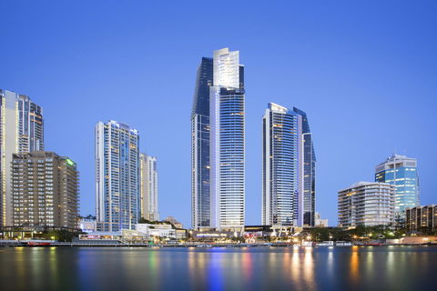 Mantra Circle On Cavill - Accommodation Burleigh 0