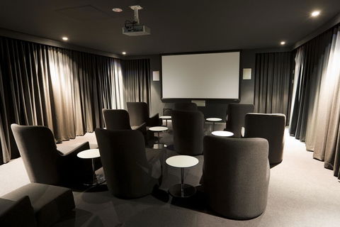 Mantra Circle On Cavill - Accommodation Burleigh 43