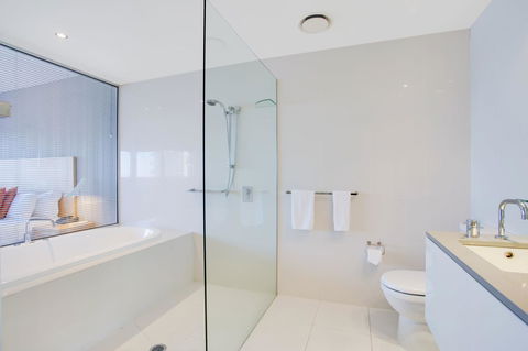 Mantra Circle On Cavill - Accommodation Burleigh 28