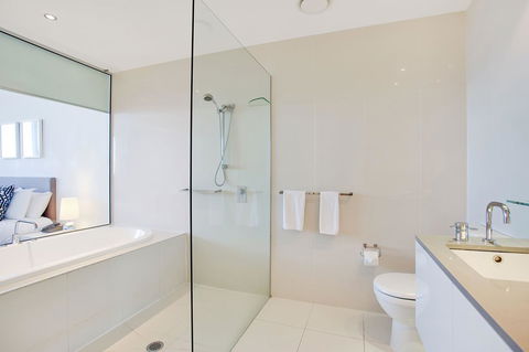 Mantra Circle On Cavill - Accommodation Burleigh 16