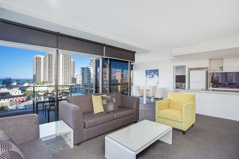 Mantra Circle On Cavill - Accommodation Burleigh 22