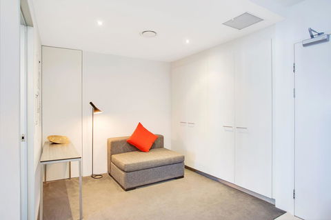 Mantra Circle On Cavill - Accommodation Burleigh 31