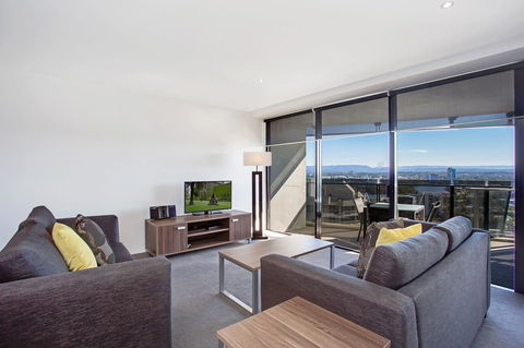 Mantra Circle On Cavill - Accommodation Burleigh 38