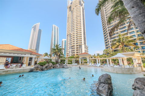 Towers Of Chevron - Private Apartment - Accommodation Burleigh 0