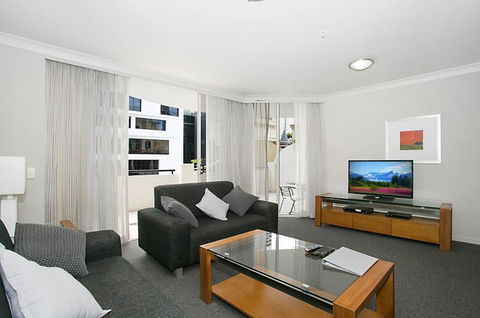Towers Of Chevron - Private Apartment - Accommodation Burleigh 2