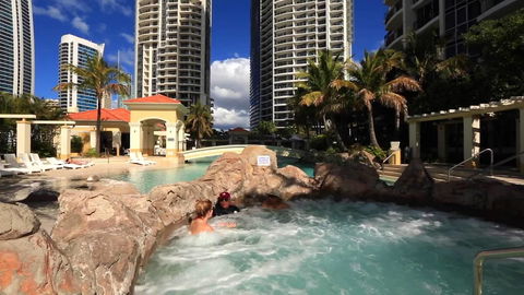 Towers Of Chevron - Private Apartment - Accommodation Burleigh 10
