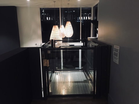 Woodroffe Hotel - Accommodation Burleigh 8