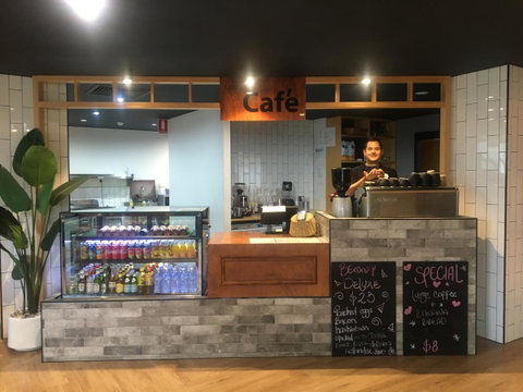 Woodroffe Hotel - Accommodation Burleigh 3