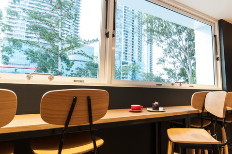 Woodroffe Hotel - Accommodation Burleigh 23