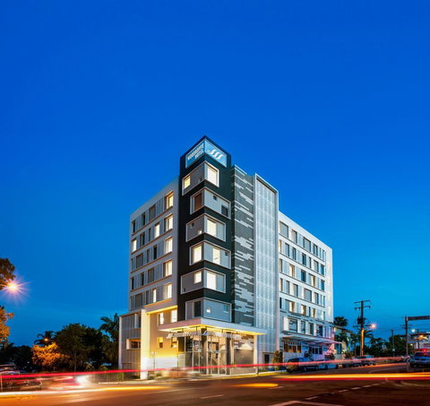 Woodroffe Hotel - Accommodation Burleigh 20